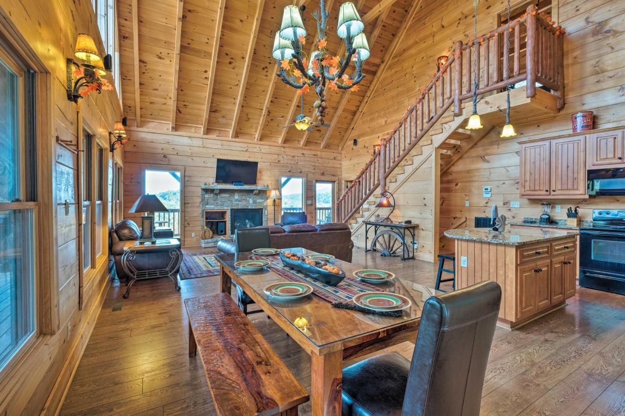 Pigeon Forge Cabin With Brand New Hot Tub And Views! Villa Sevierville Esterno foto