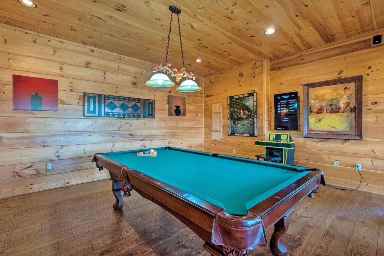 Pigeon Forge Cabin With Brand New Hot Tub And Views! Villa Sevierville Esterno foto