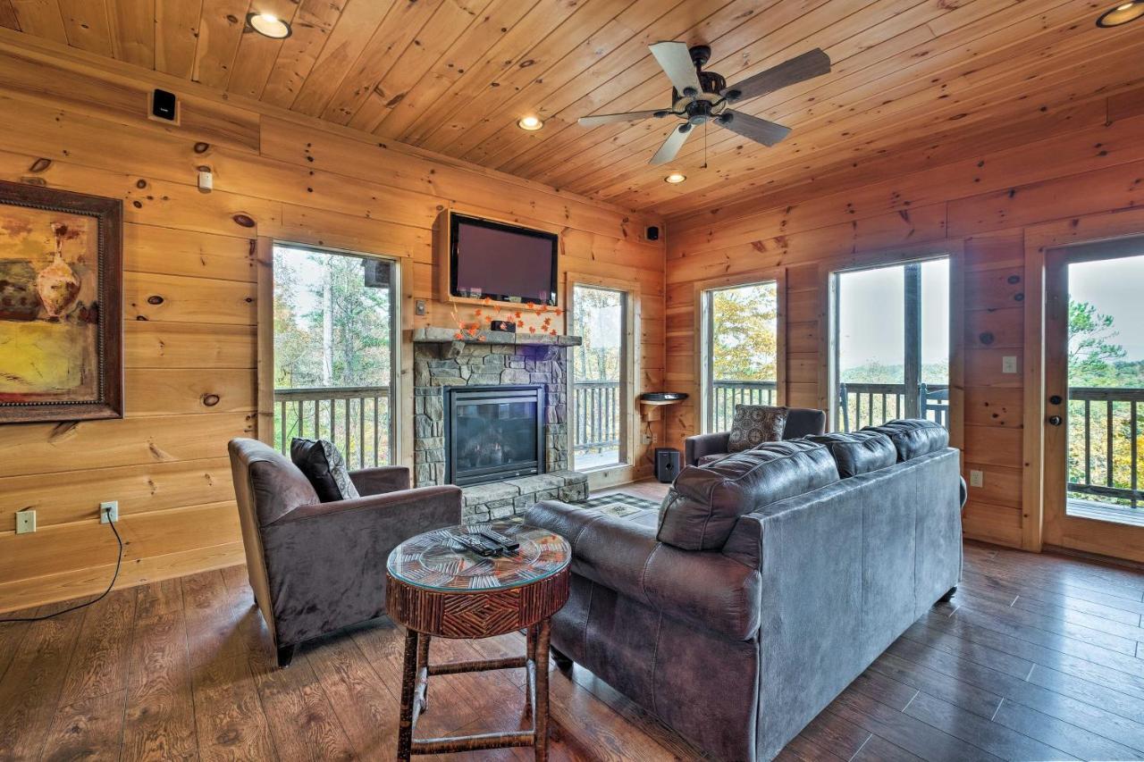 Pigeon Forge Cabin With Brand New Hot Tub And Views! Villa Sevierville Esterno foto