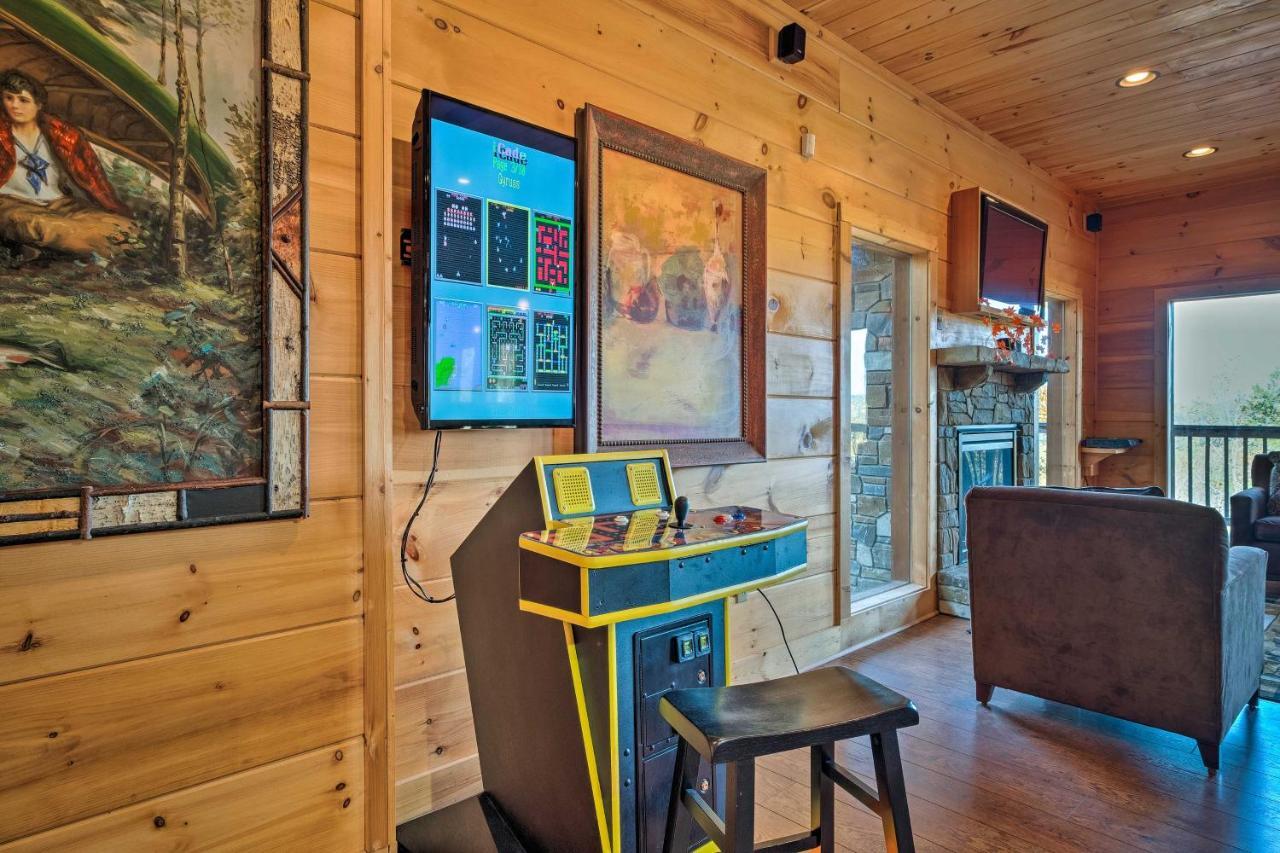 Pigeon Forge Cabin With Brand New Hot Tub And Views! Villa Sevierville Esterno foto