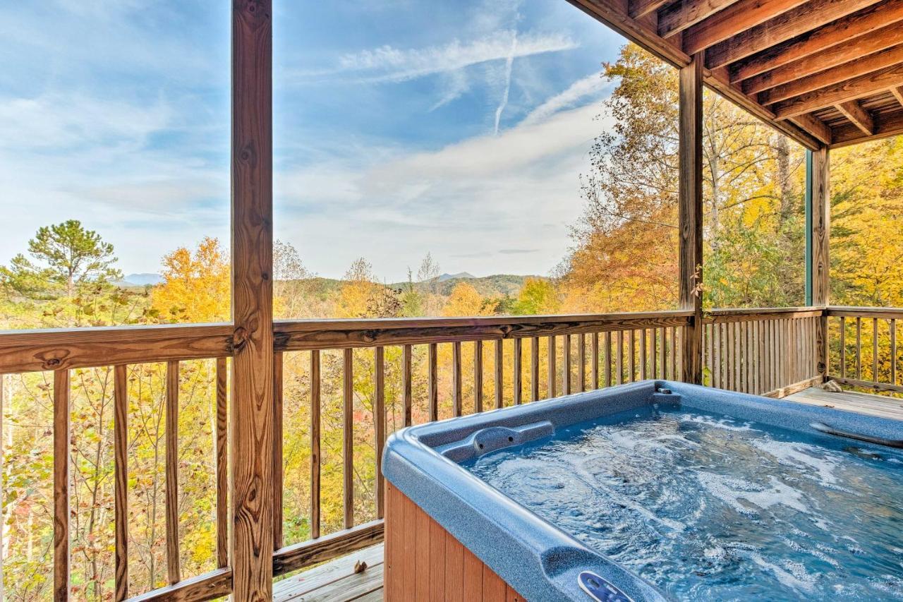 Pigeon Forge Cabin With Brand New Hot Tub And Views! Villa Sevierville Esterno foto